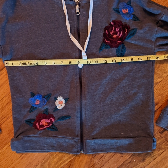 Mudd Floral Embroidered Hoodie Small - Picture 9 of 9
